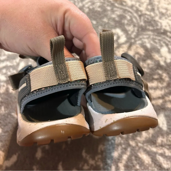 Chaco Odysessy Sport Closed Toed Sandals - Picture 7 of 12